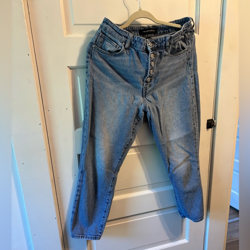 Button Up Capri Jeans